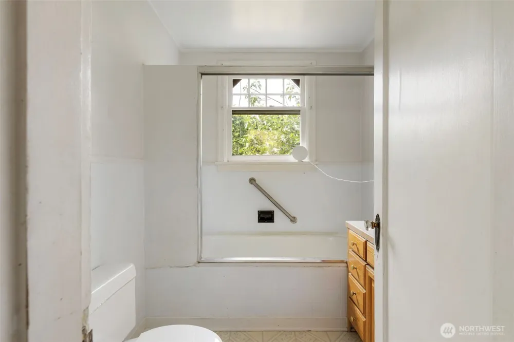 20 Hadlock Avenue Port Hadlock, WA 98339