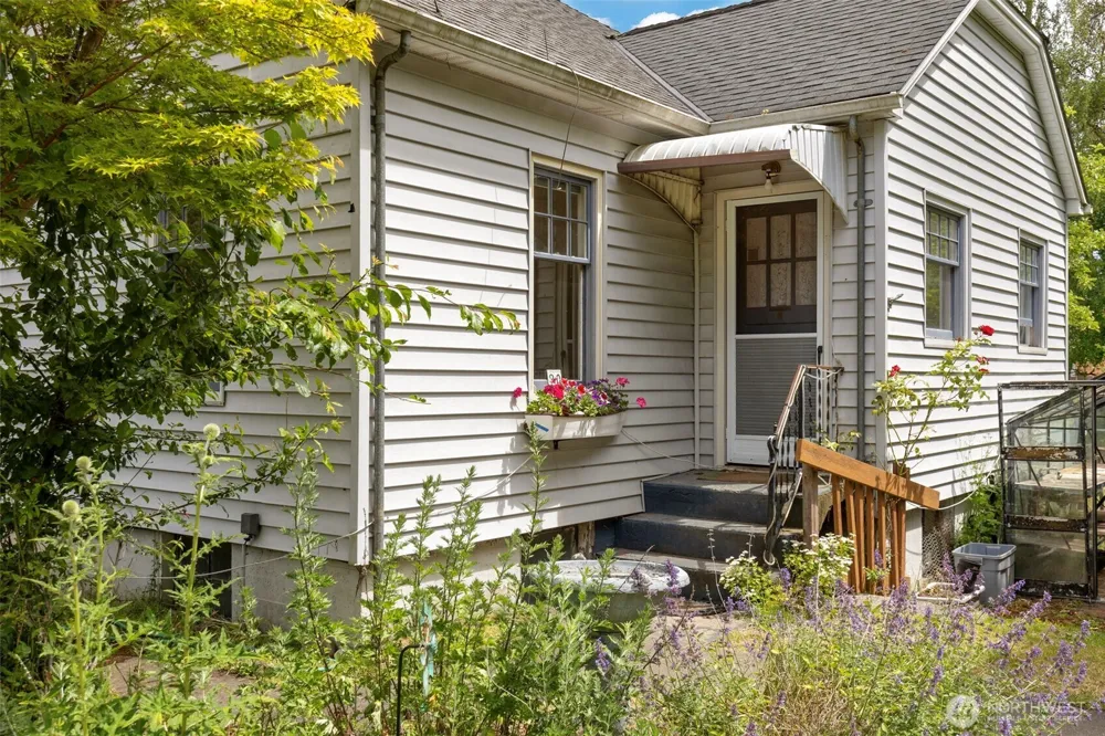 20 Hadlock Avenue Port Hadlock, WA 98339