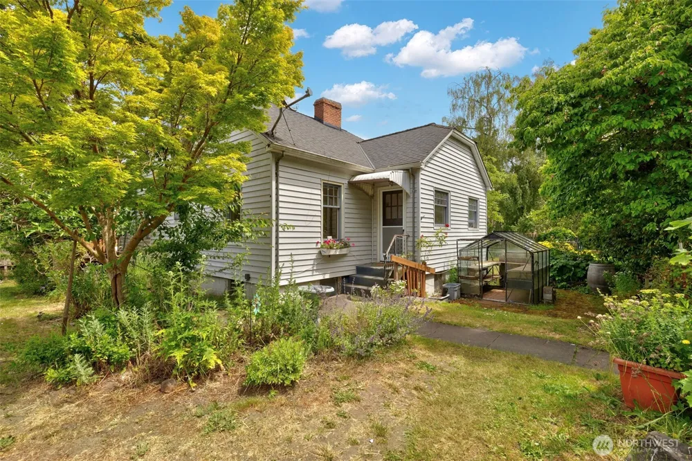 20 Hadlock Avenue Port Hadlock, WA 98339