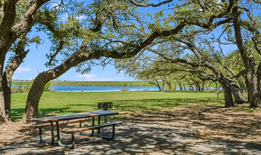 941 Teeler Lane Leander, TX 78641