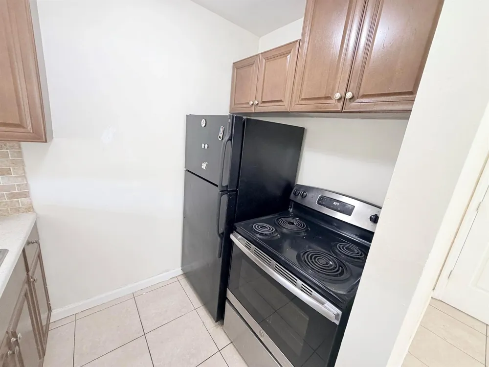 3030 NW 43rd Terrace #207 Lauderdale Lakes, FL 33313