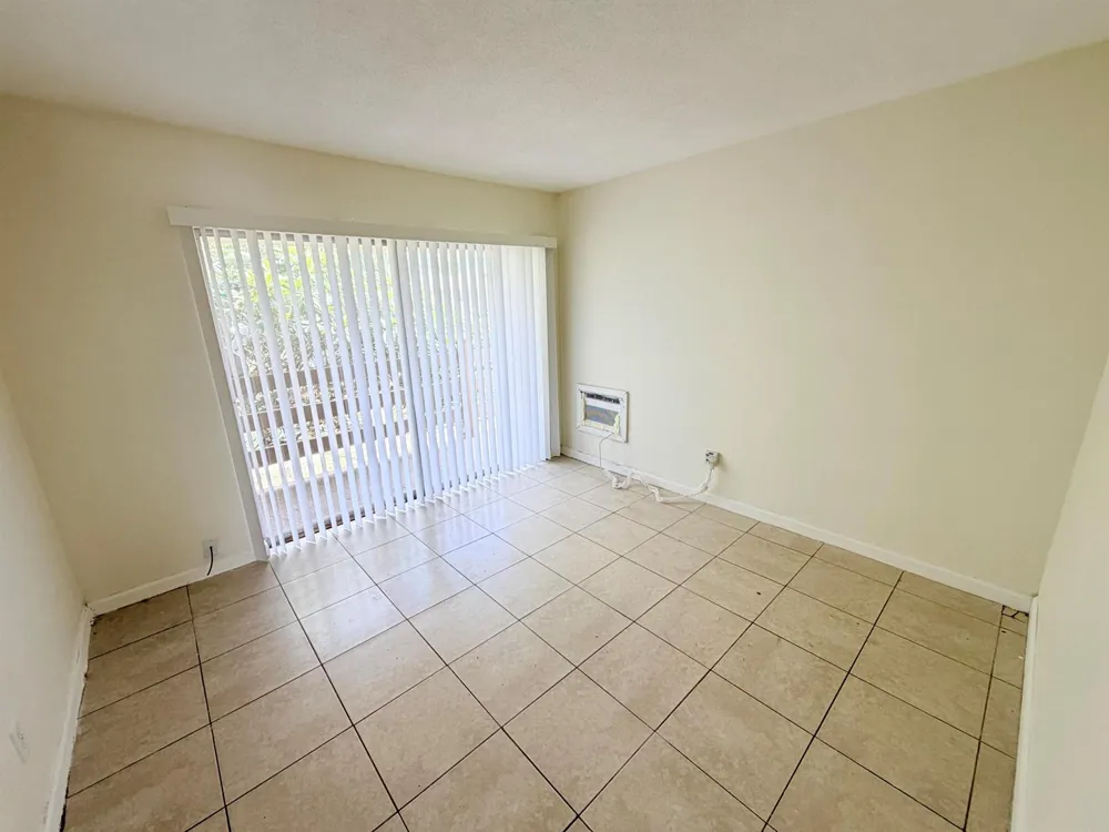 3030 NW 43rd Terrace #207 Lauderdale Lakes, FL 33313