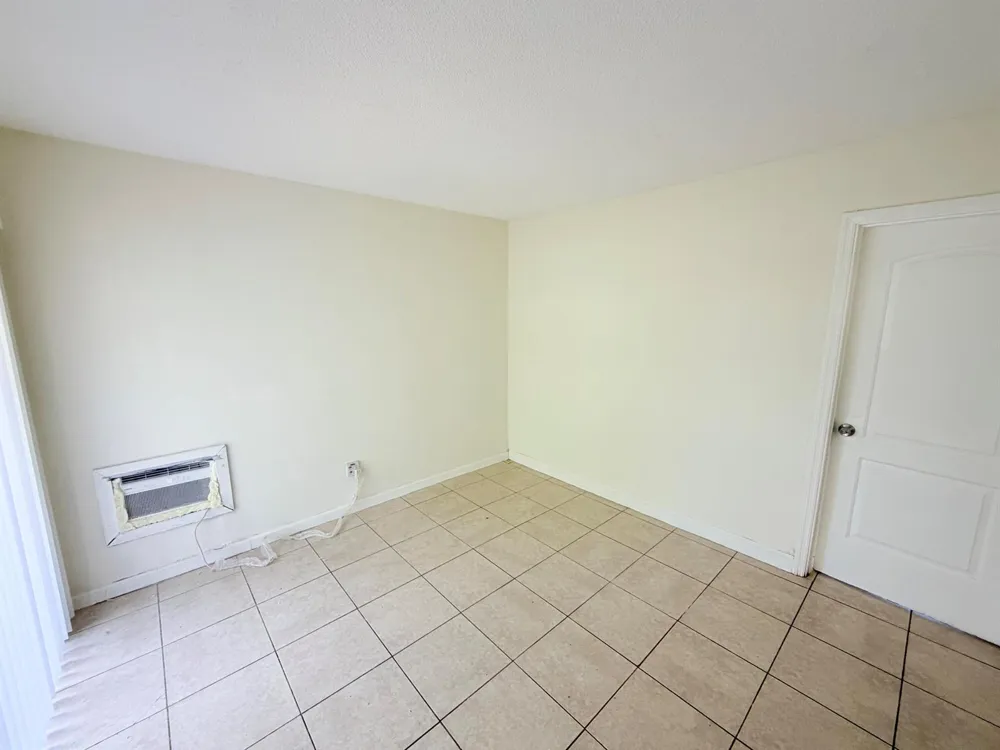 3030 NW 43rd Terrace #207 Lauderdale Lakes, FL 33313