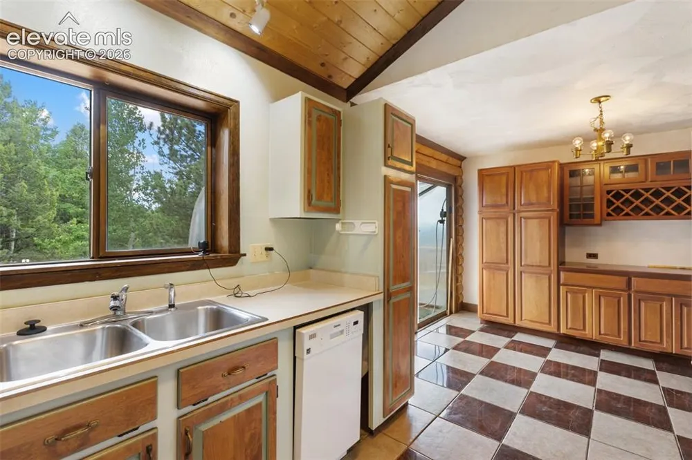 124 Cradle Lake Drive Divide, CO 80814