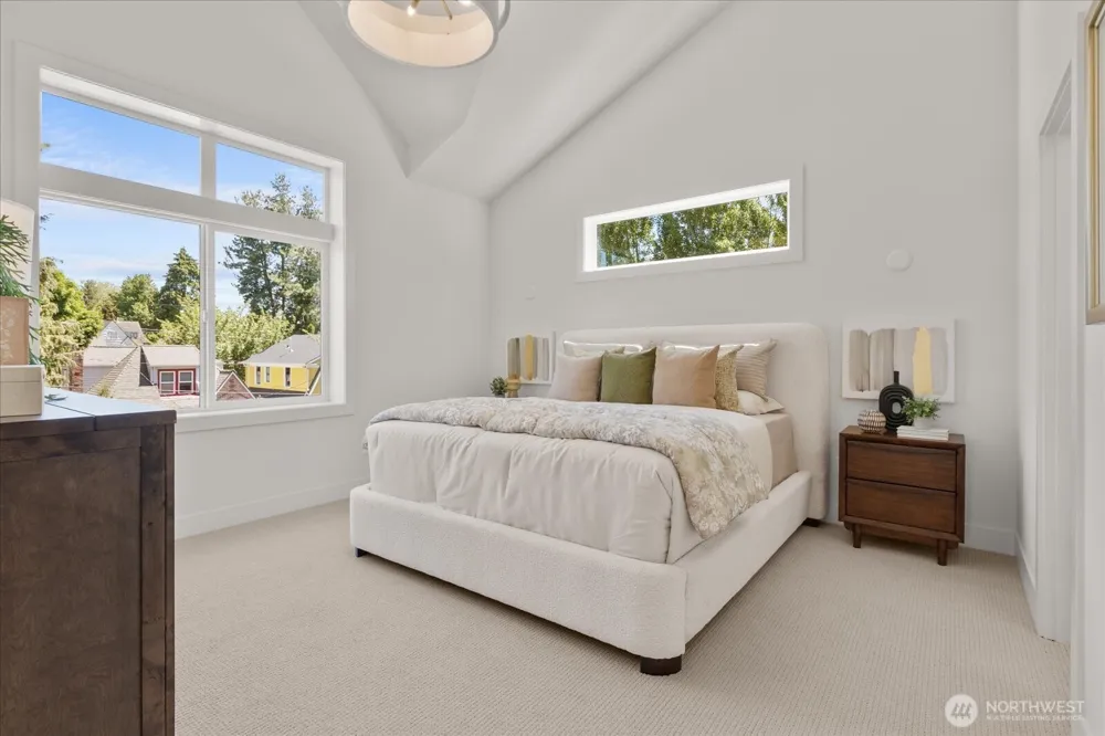 5739 25th Avenue NE Seattle, WA 98105
