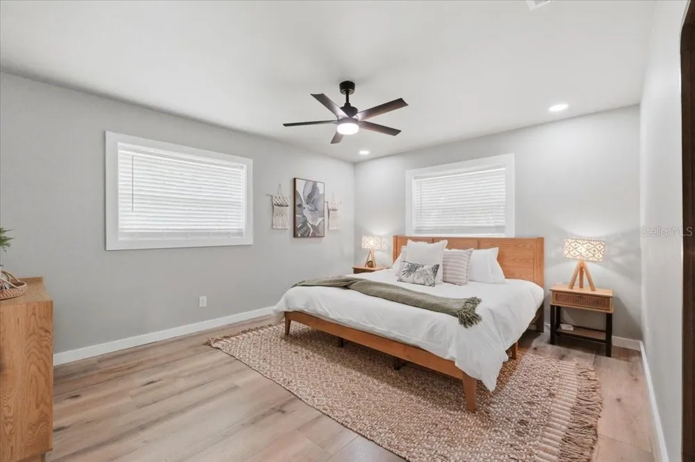 2072 LAKE ARIANA BOULEVARD Auburndale, FL 33823