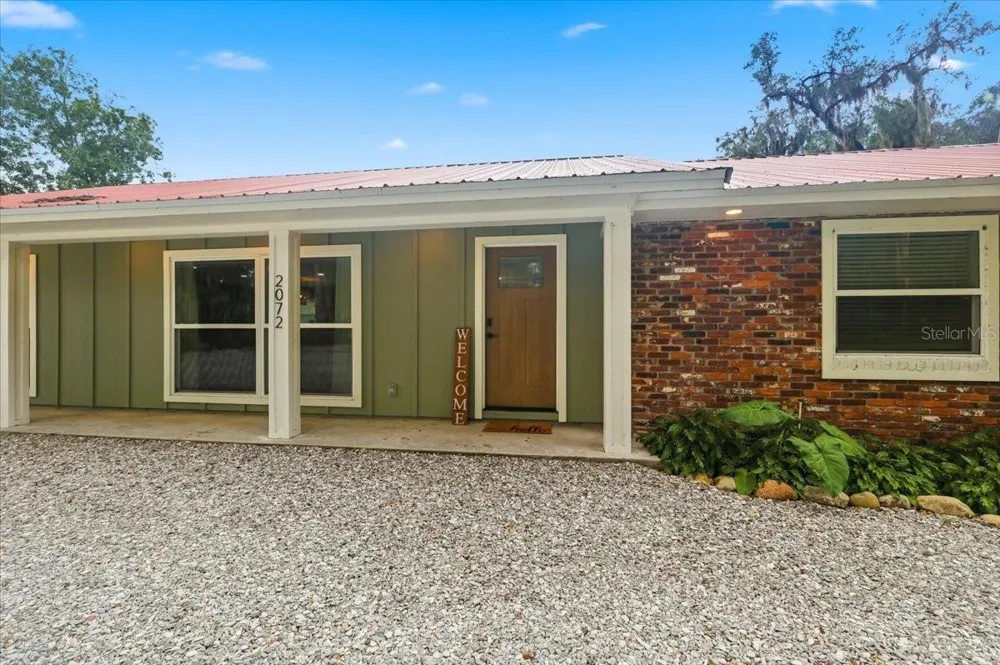 2072 LAKE ARIANA BOULEVARD Auburndale, FL 33823