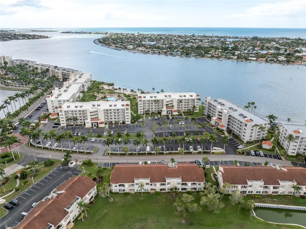 6000 BAHIA DEL MAR CIRCLE #131 St Petersburg, FL 33715