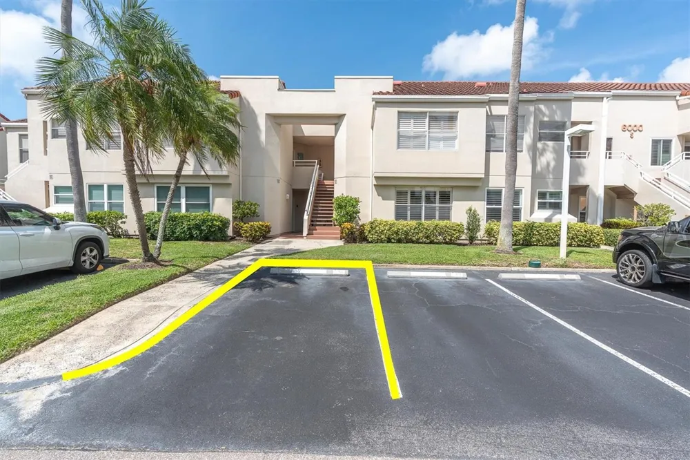 6000 BAHIA DEL MAR CIRCLE #131 St Petersburg, FL 33715