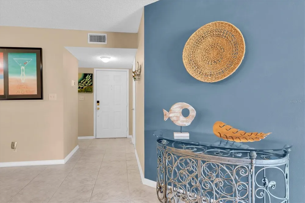 6000 BAHIA DEL MAR CIRCLE #131 St Petersburg, FL 33715