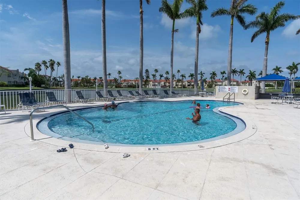 6000 BAHIA DEL MAR CIRCLE #131 St Petersburg, FL 33715