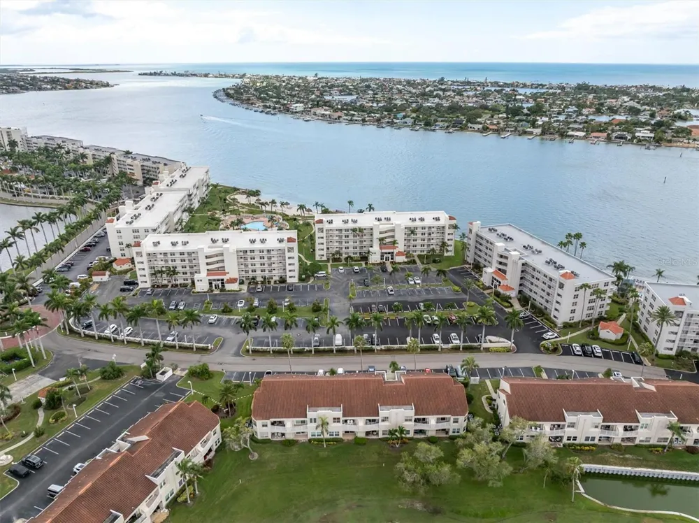 6000 BAHIA DEL MAR CIRCLE #131 St Petersburg, FL 33715