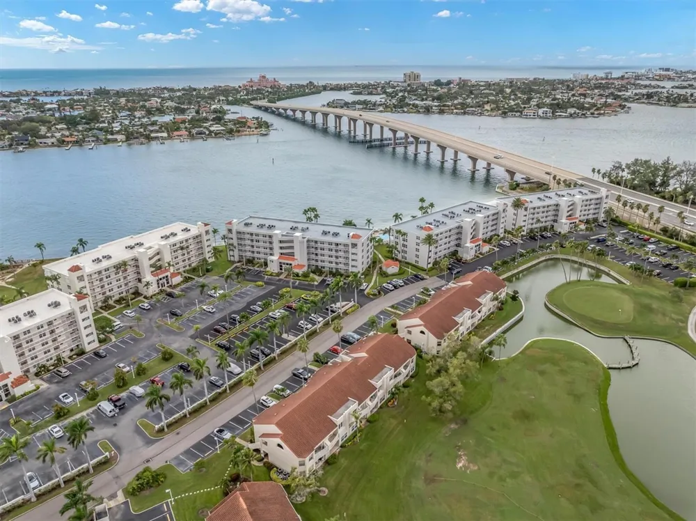 6000 BAHIA DEL MAR CIRCLE #131 St Petersburg, FL 33715