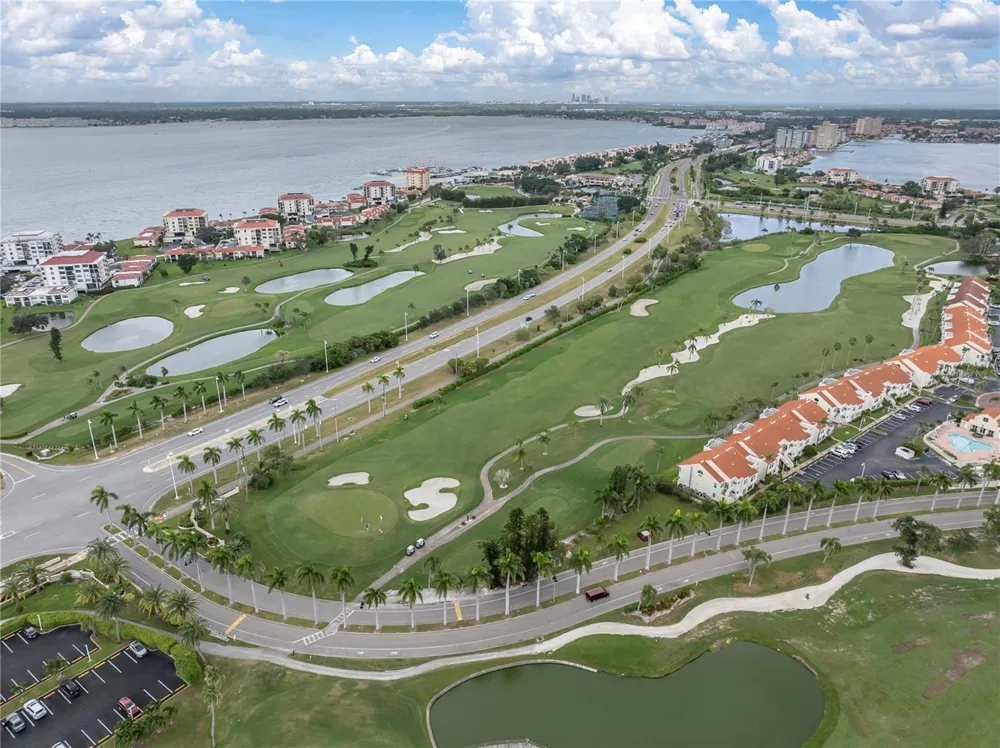 6000 BAHIA DEL MAR CIRCLE #131 St Petersburg, FL 33715
