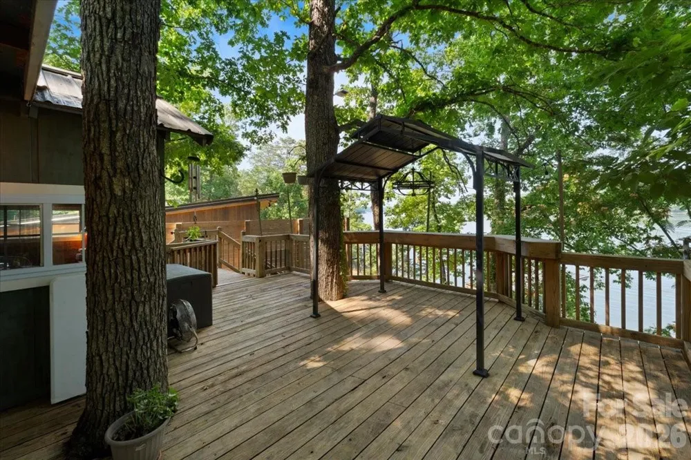 263 Lakewood Circle Troy, NC 27371