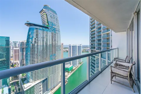 475 Brickell Ave #4315