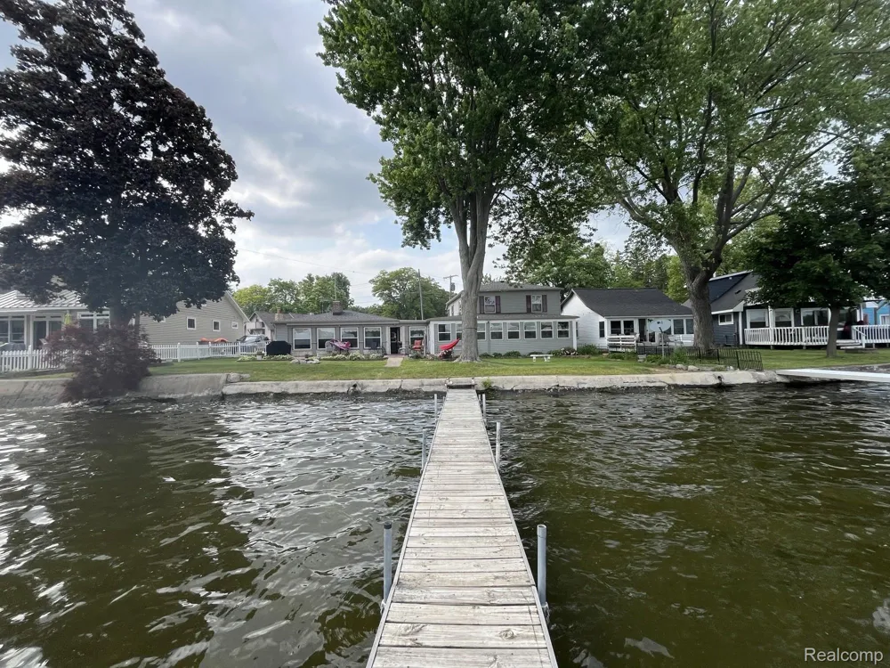 1138 Lakeview Drive Lake Odessa Village, MI 48849