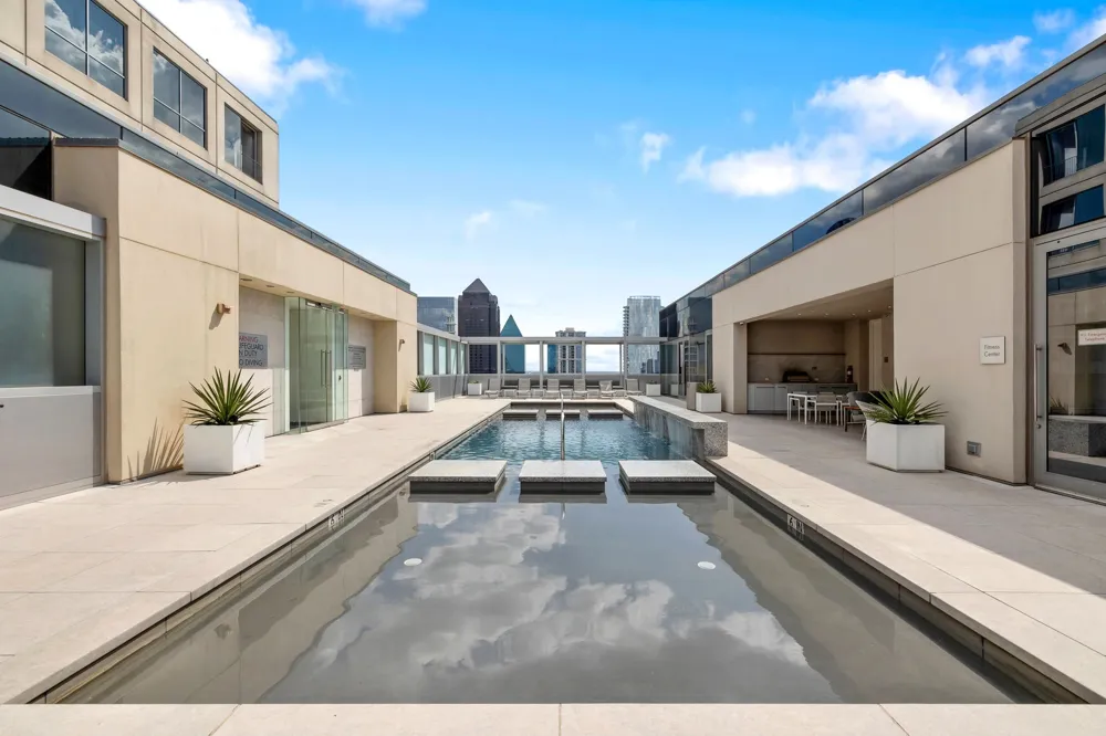 1717 Arts Plaza #2112 Dallas, TX 75201