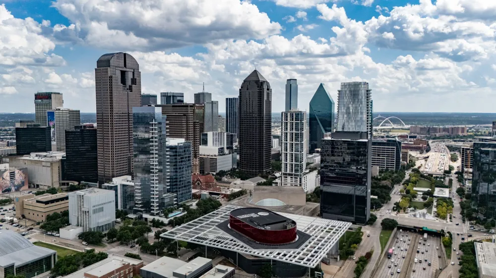1717 Arts Plaza #2112 Dallas, TX 75201