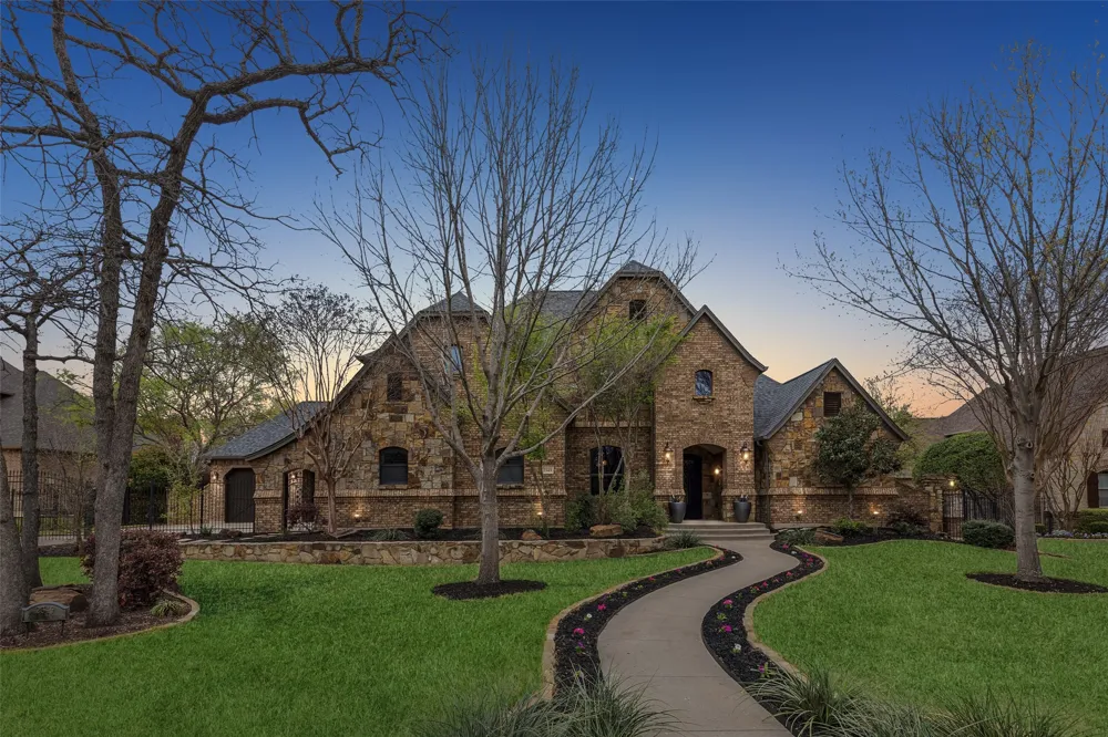 2349 Tall Woods Trail Keller, TX 76262
