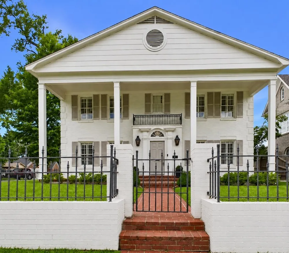 1521 S Chilton Avenue Tyler, TX 75701