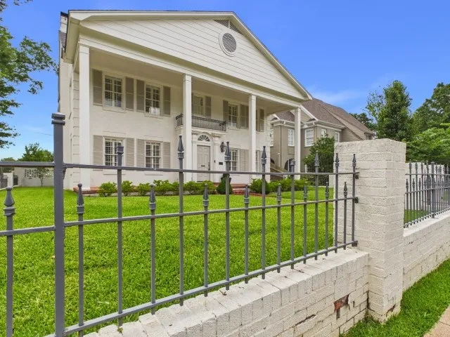 1521 S Chilton Avenue Tyler, TX 75701