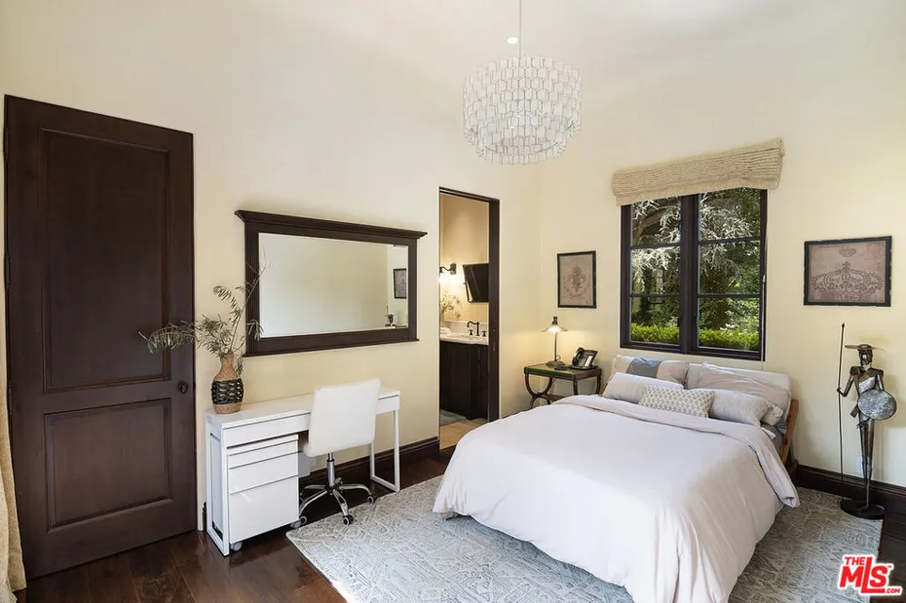 1221 Minorca Drive Pacific Palisades, CA 90272