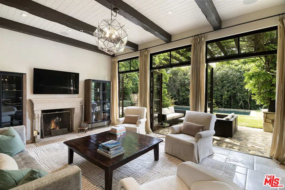 1221 Minorca Drive Pacific Palisades, CA 90272