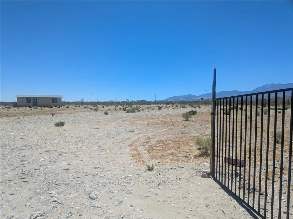 VAC Corner Avenue V6/133 Street Pearblossom, CA 93553