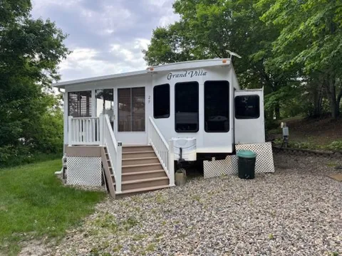 2221 Reubens #29 Lane SW