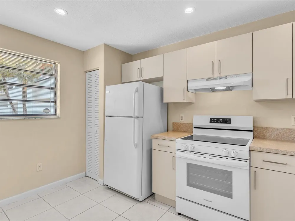 299 NW 36th Avenue Deerfield Beach, FL 33442