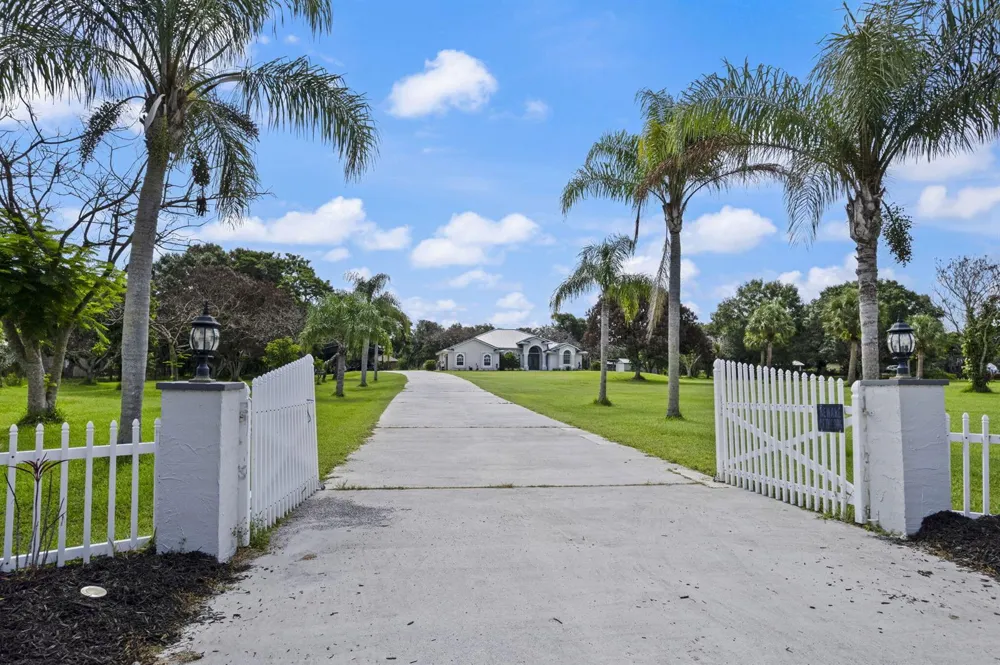 4800 Christensen Road Fort Pierce, FL 34981