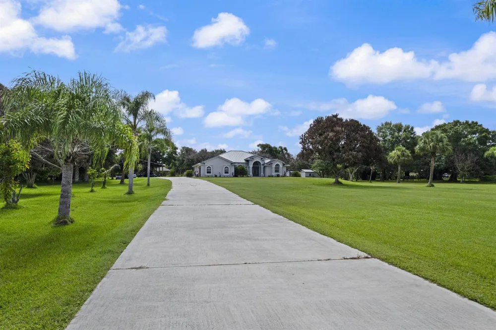 4800 Christensen Road Fort Pierce, FL 34981