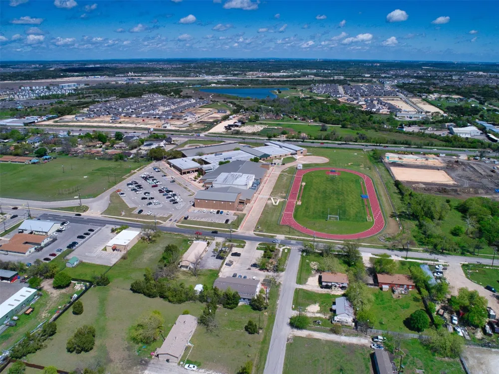 414 Lion Drive Leander, TX 78641