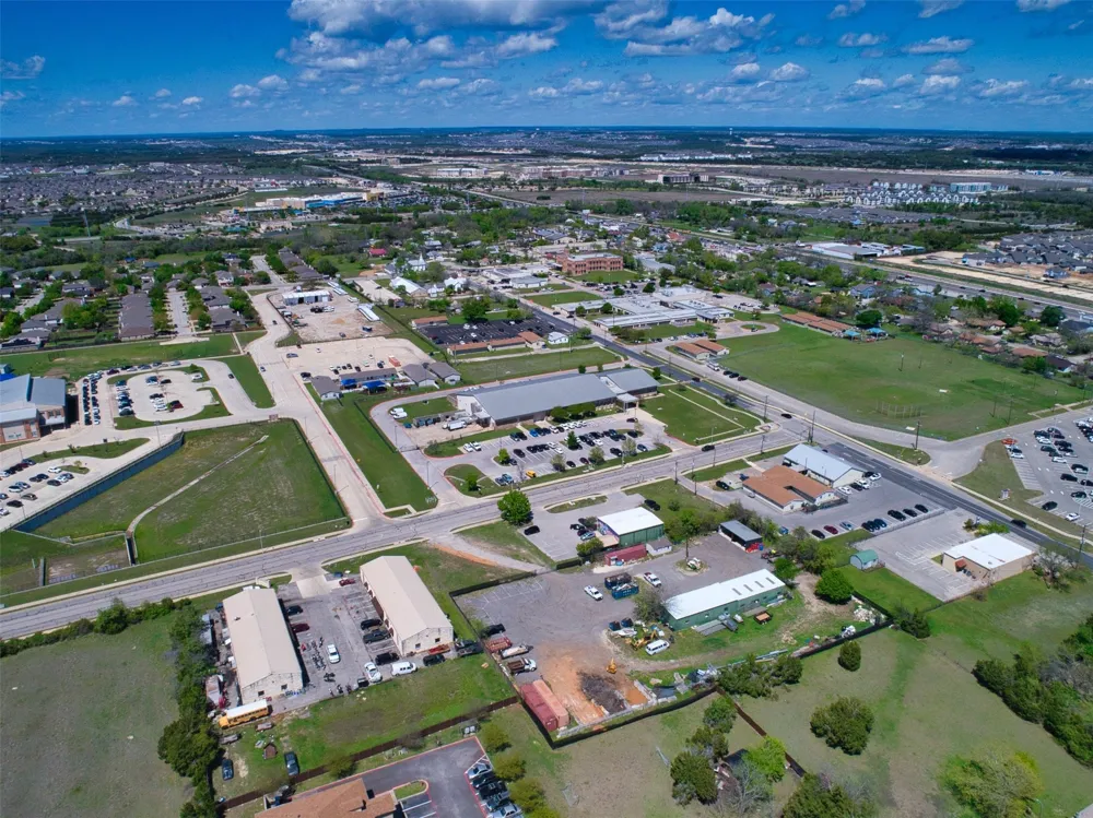 414 Lion Drive Leander, TX 78641