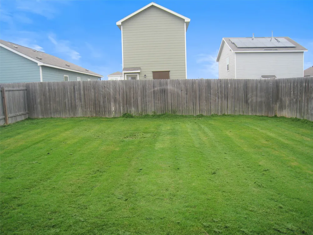229 GEODE Glen Maxwell, TX 78656