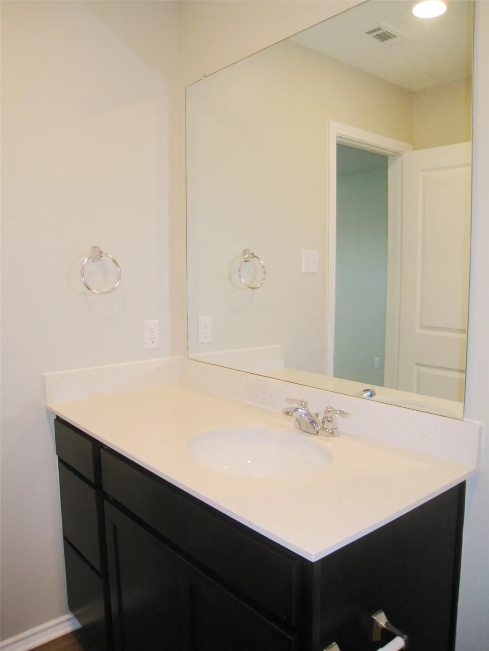 229 GEODE Glen Maxwell, TX 78656