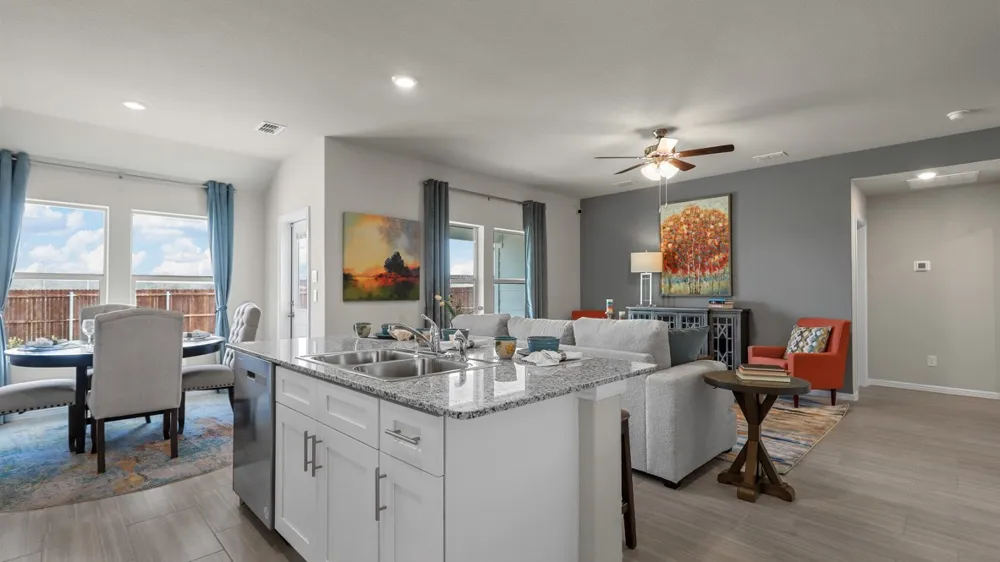 920 PARKVISTA DRIVE Cleburne, TX 76031