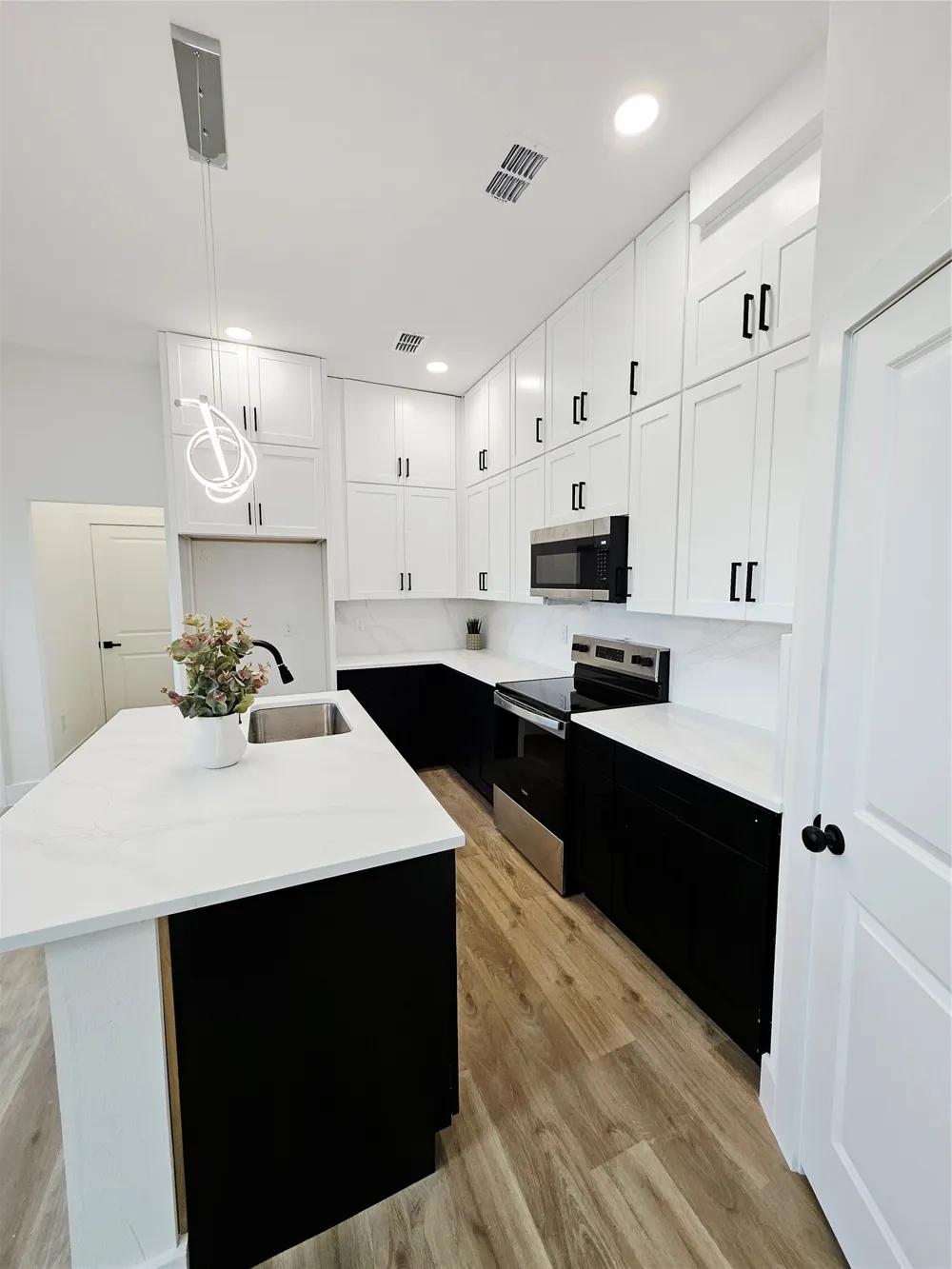520 Woodbine Avenue Dallas, TX 75203
