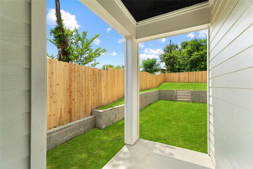 520 Woodbine Avenue Dallas, TX 75203