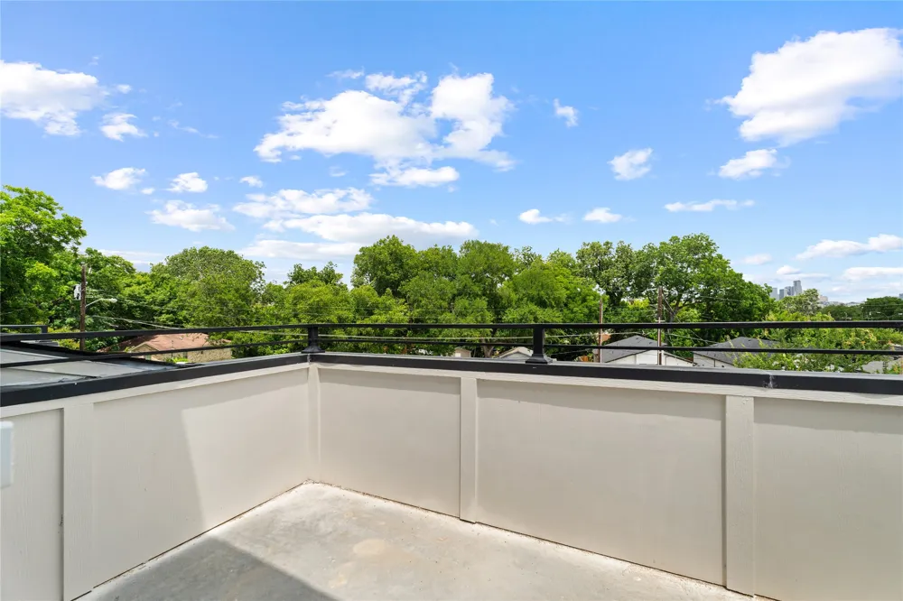 520 Woodbine Avenue Dallas, TX 75203