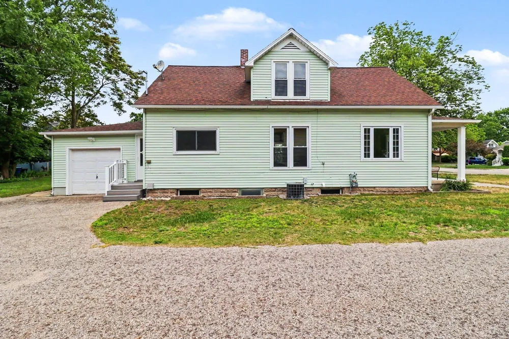 109 Franklin Street Ludington, MI 49431