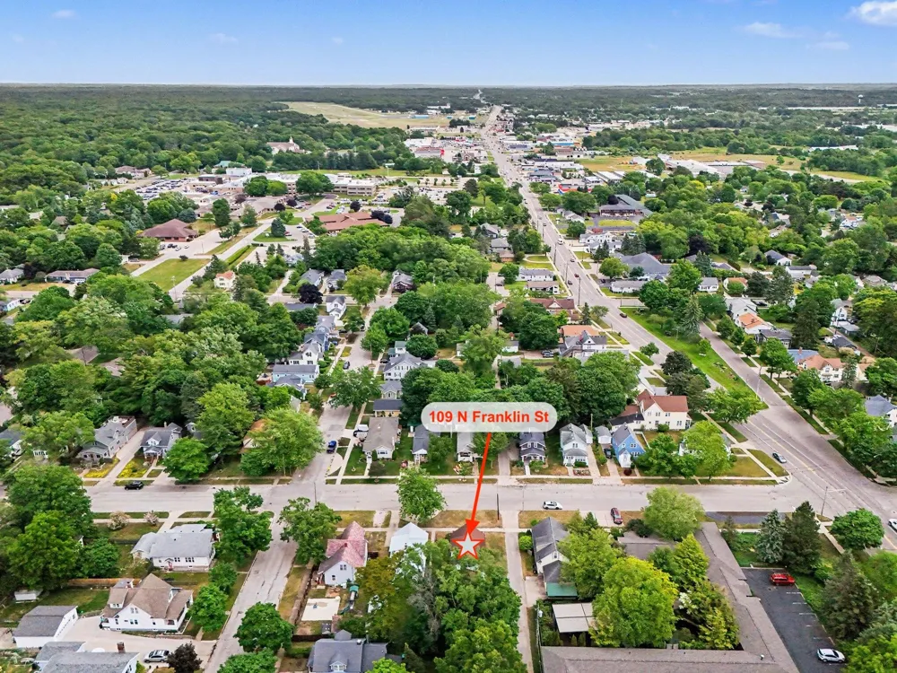 109 Franklin Street Ludington, MI 49431