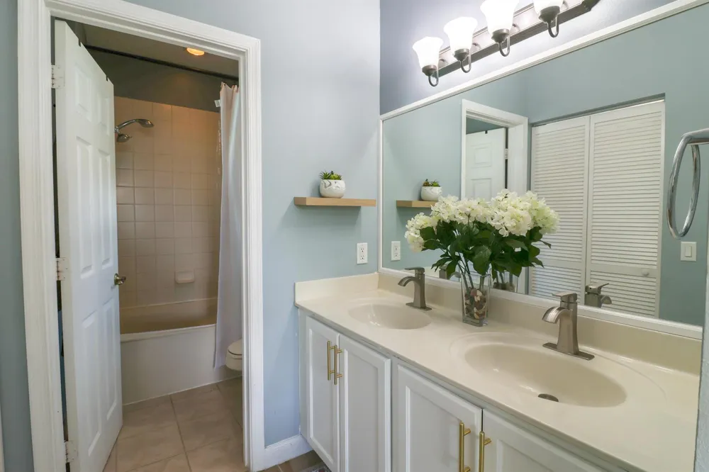 3133 Laurel Ridge Circle Riviera Beach, FL 33404