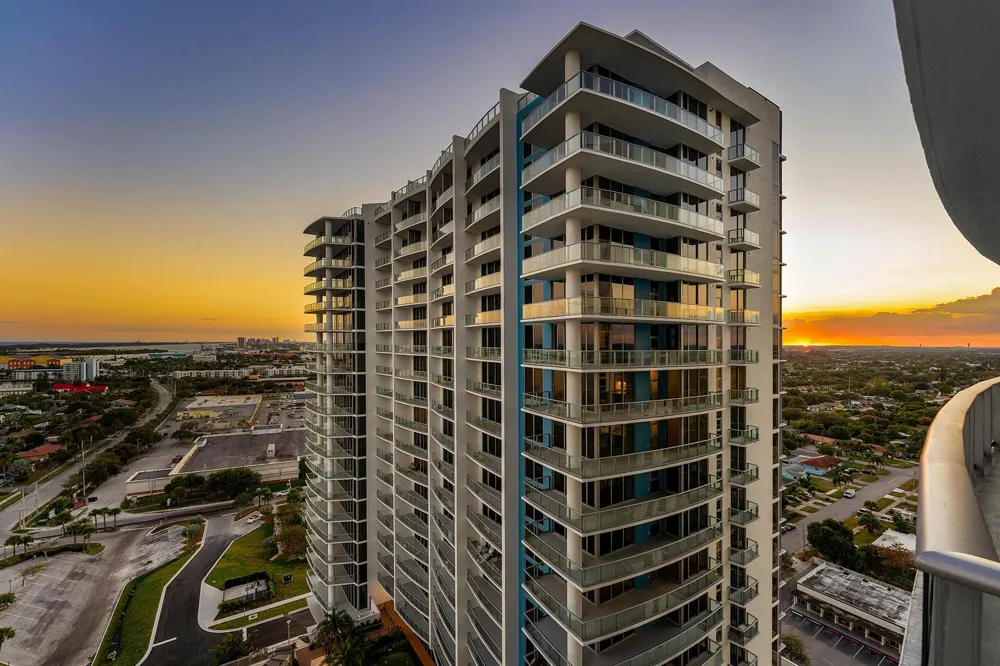 220 Lake Shore Drive #1911 Lake Park, FL 33403