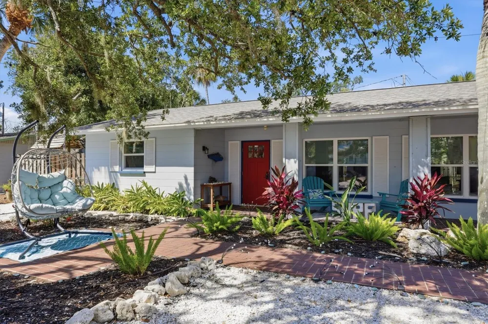 5128 OXFORD DRIVE Sarasota, FL 34242
