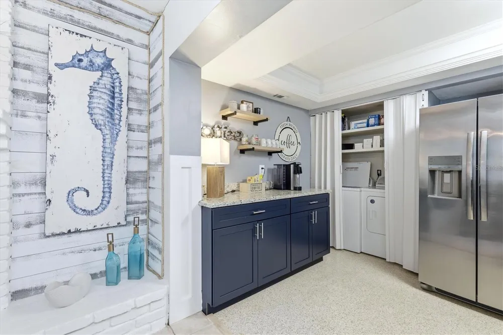 5128 OXFORD DRIVE Sarasota, FL 34242