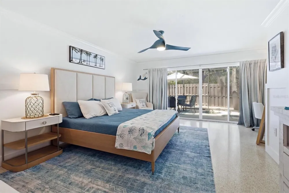 5128 OXFORD DRIVE Sarasota, FL 34242