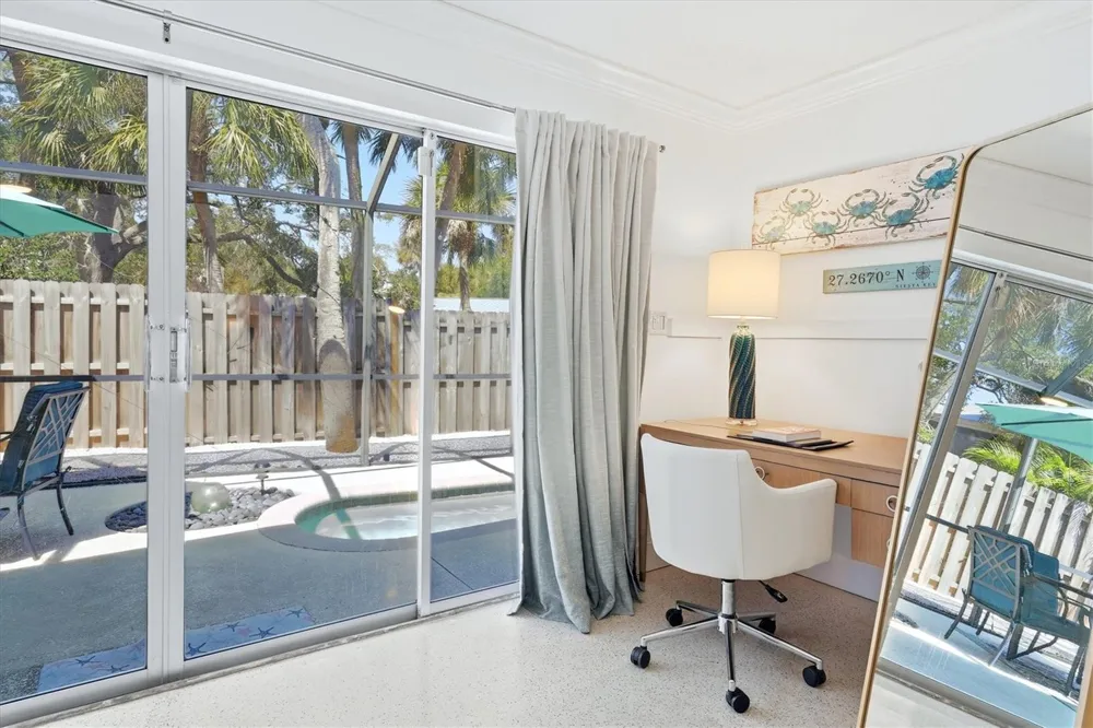 5128 OXFORD DRIVE Sarasota, FL 34242