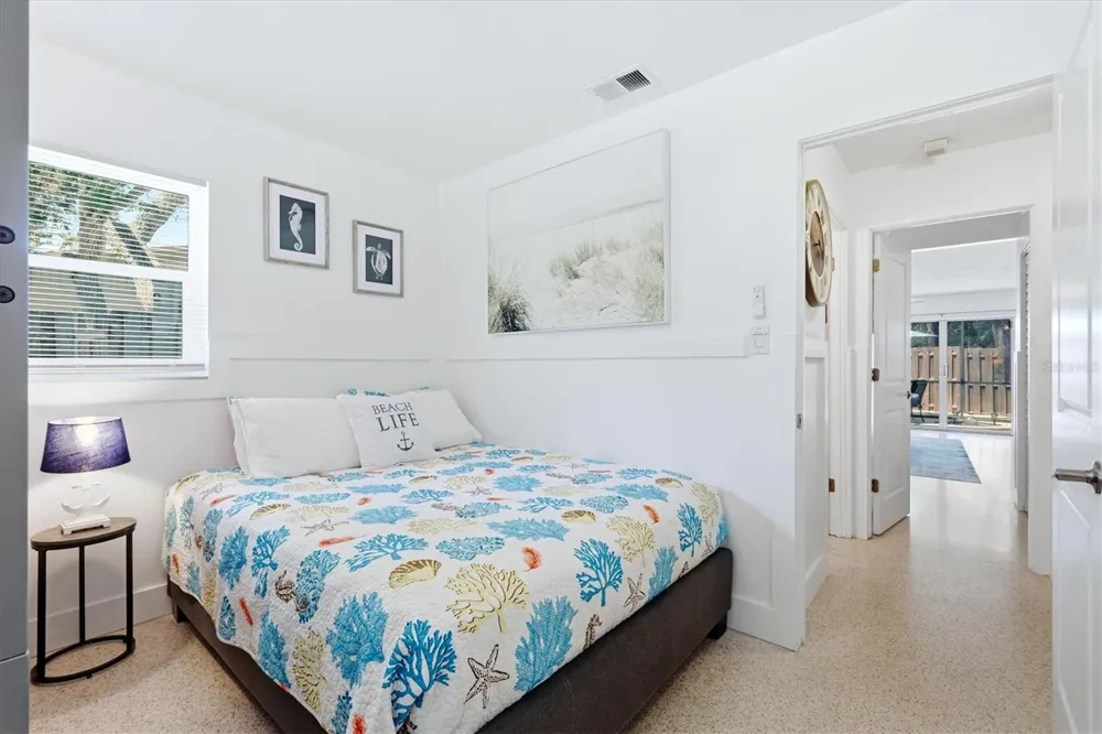 5128 OXFORD DRIVE Sarasota, FL 34242